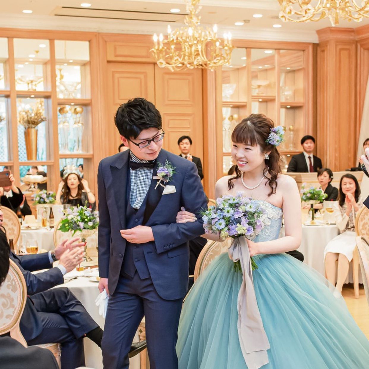 披露宴パーティのカバー写真