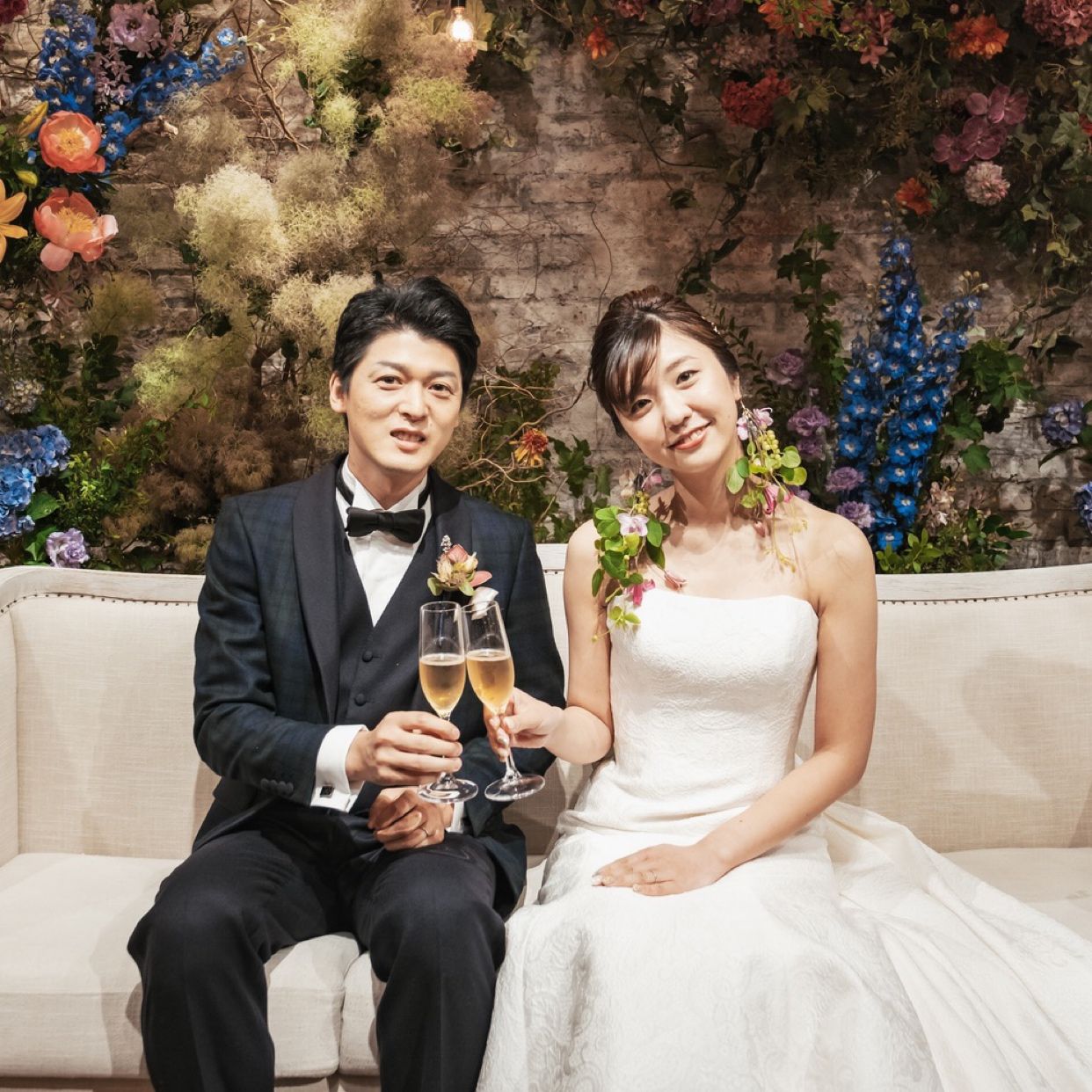 披露宴パーティのカバー写真