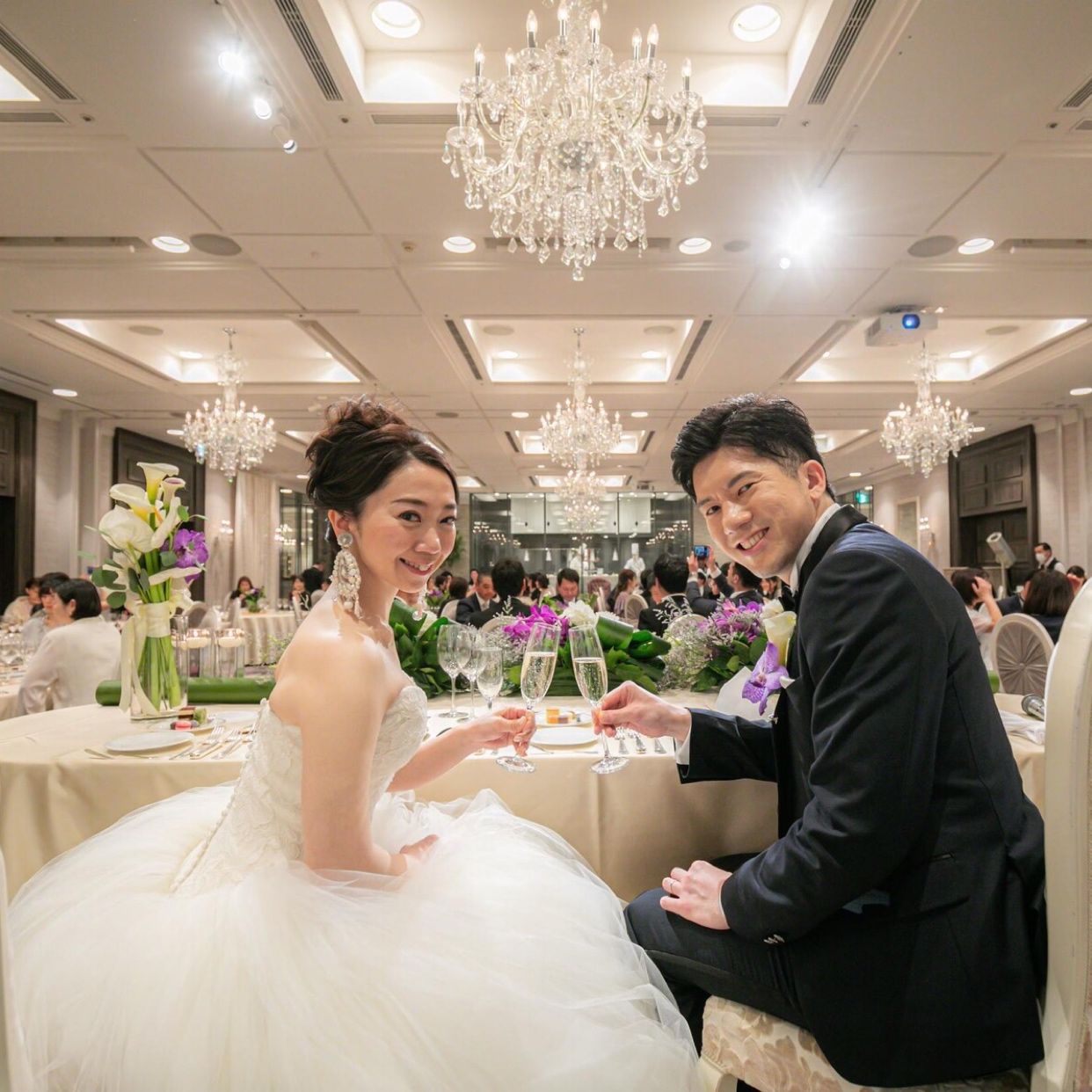 披露宴パーティのカバー写真