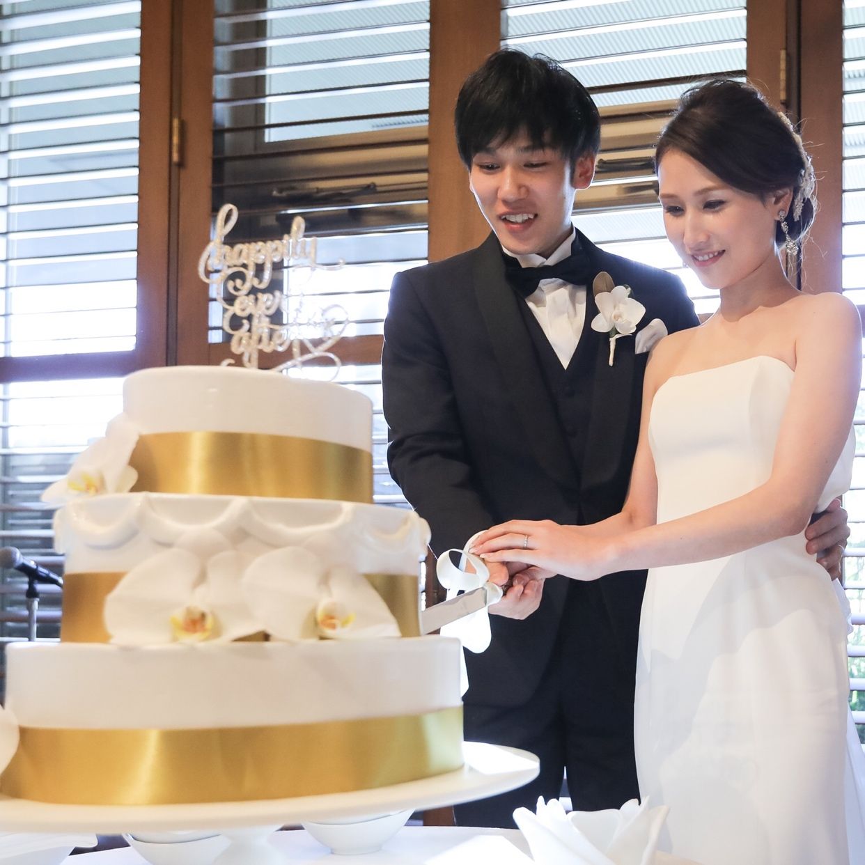 披露宴パーティのカバー写真