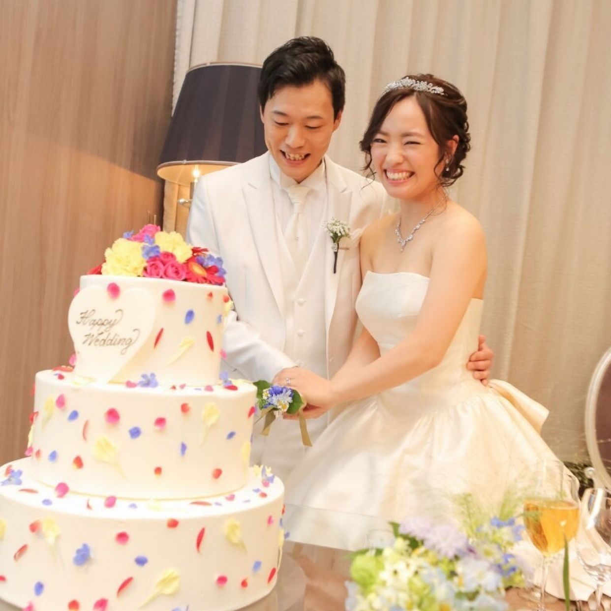 披露宴パーティのカバー写真