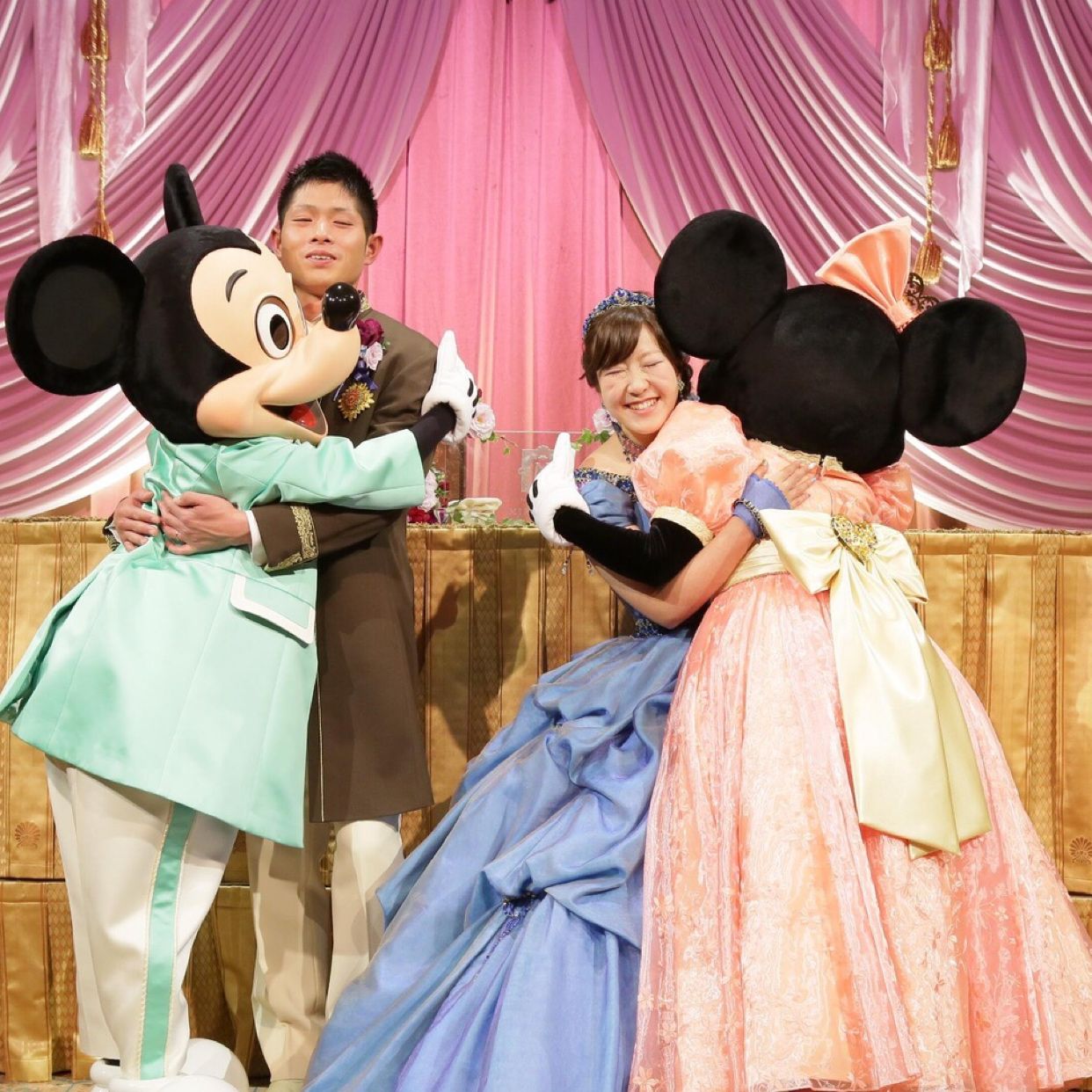 披露宴パーティのカバー写真