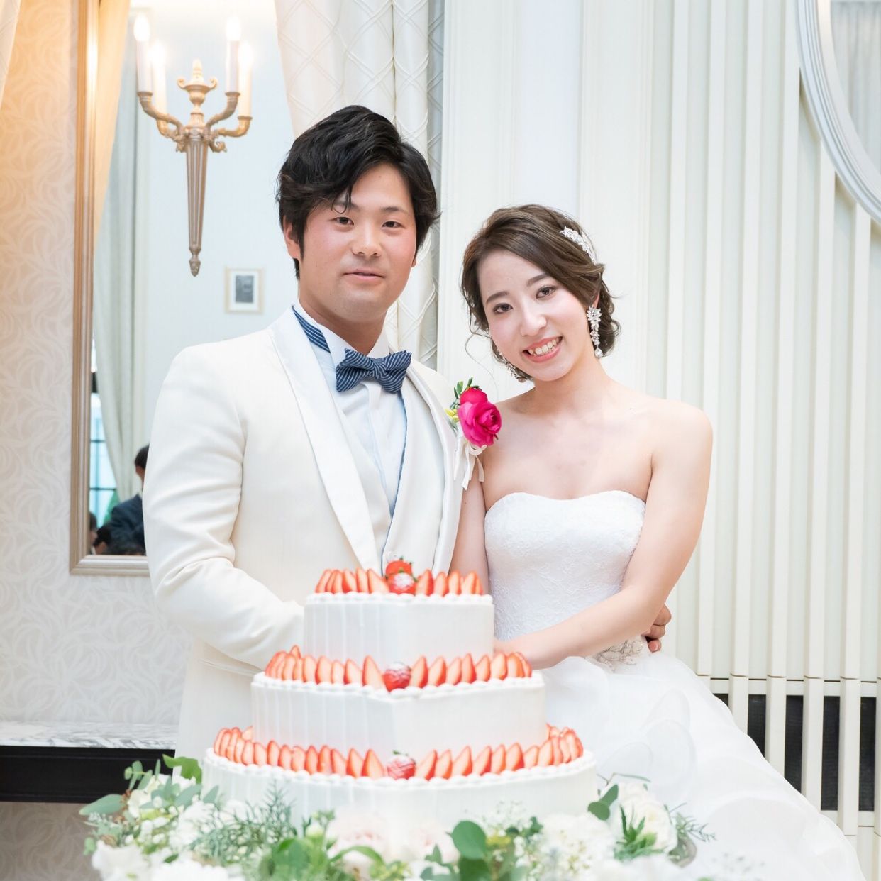 披露宴パーティのカバー写真