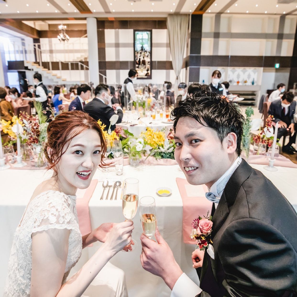 披露宴パーティのカバー写真