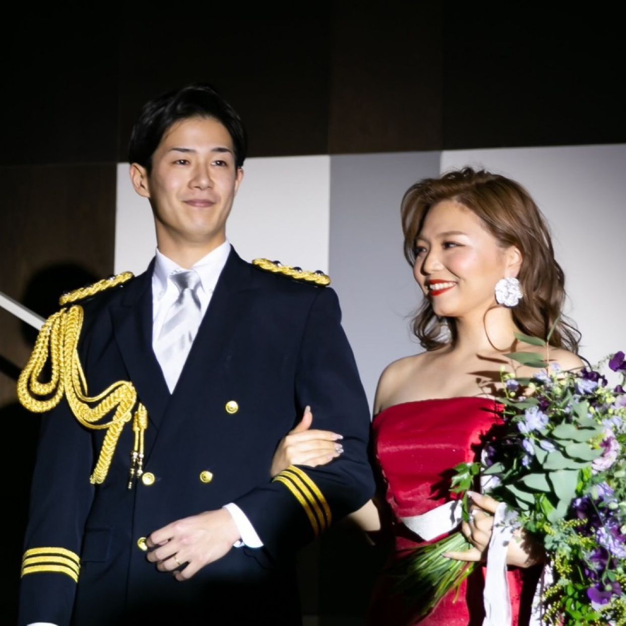 披露宴パーティのカバー写真