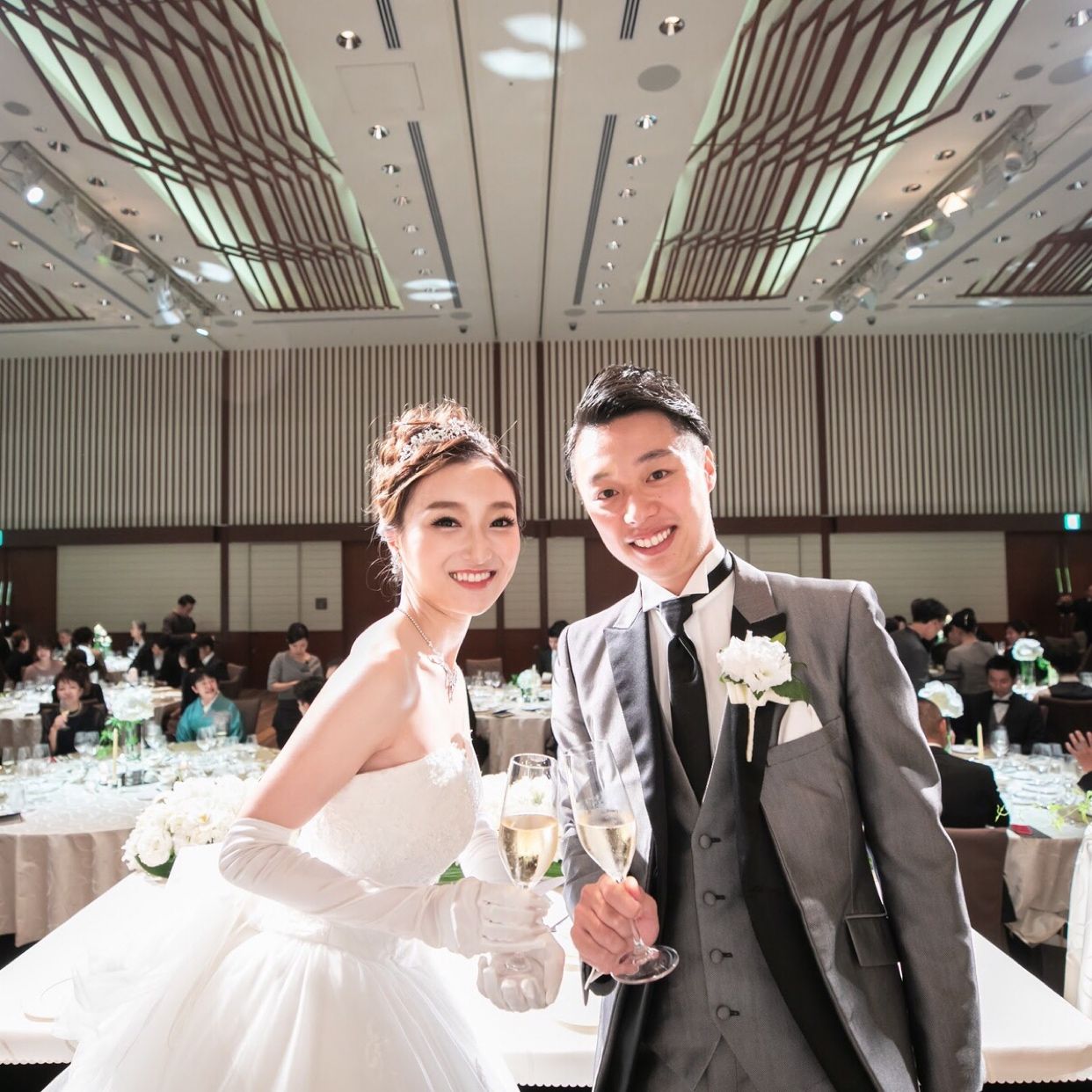 披露宴パーティのカバー写真