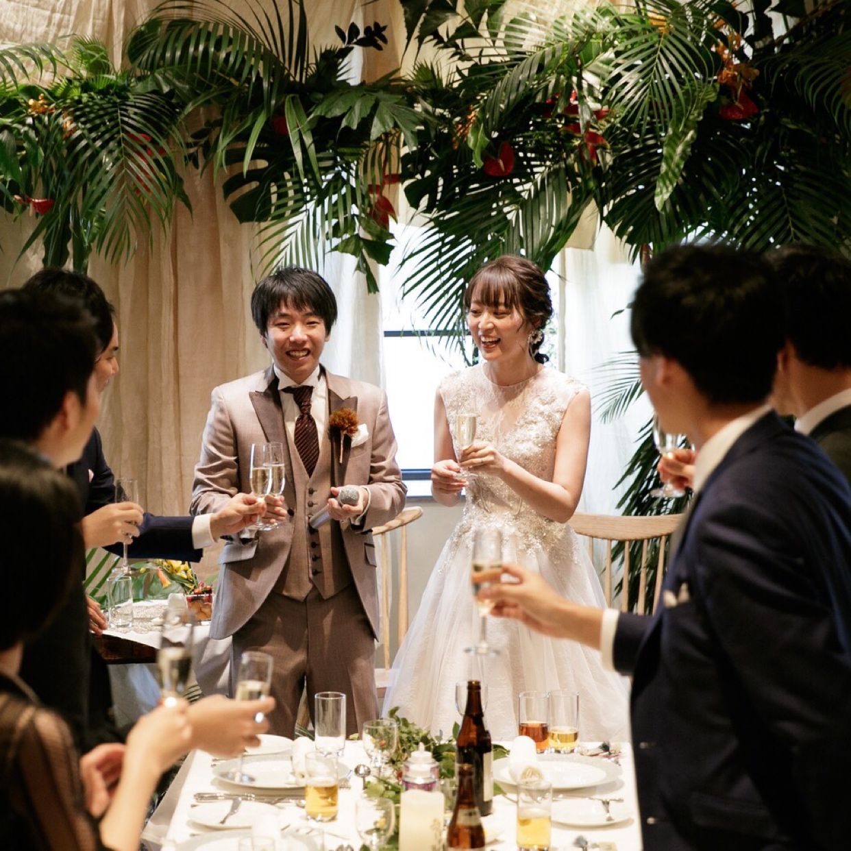 披露宴パーティのカバー写真