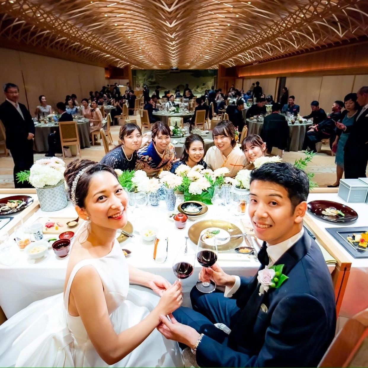 披露宴パーティのカバー写真