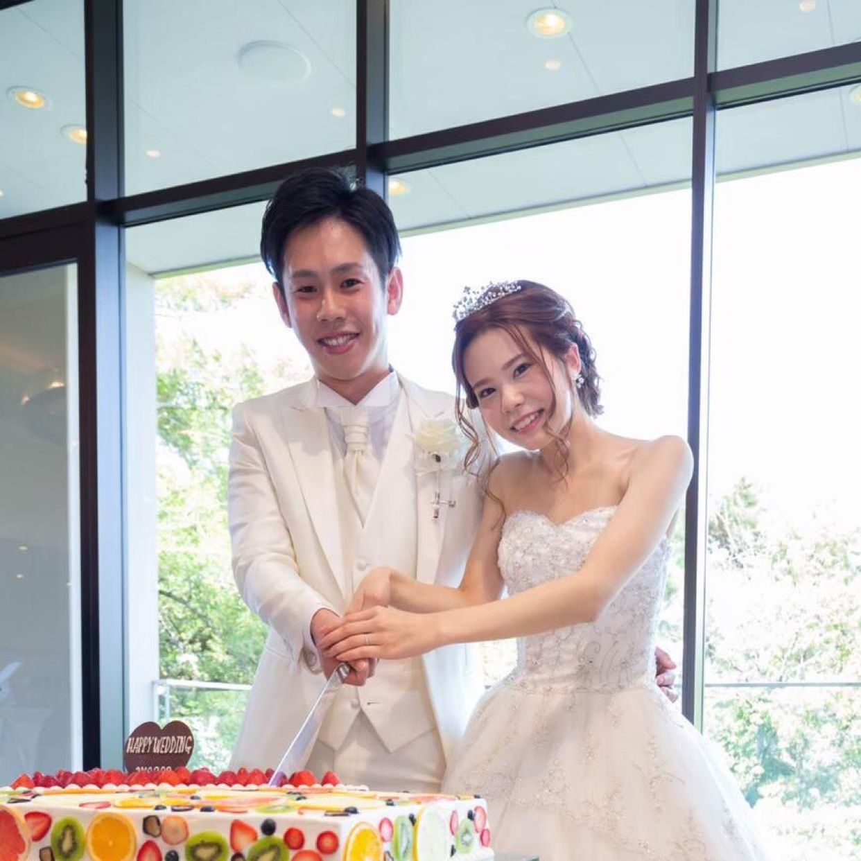 披露宴パーティのカバー写真