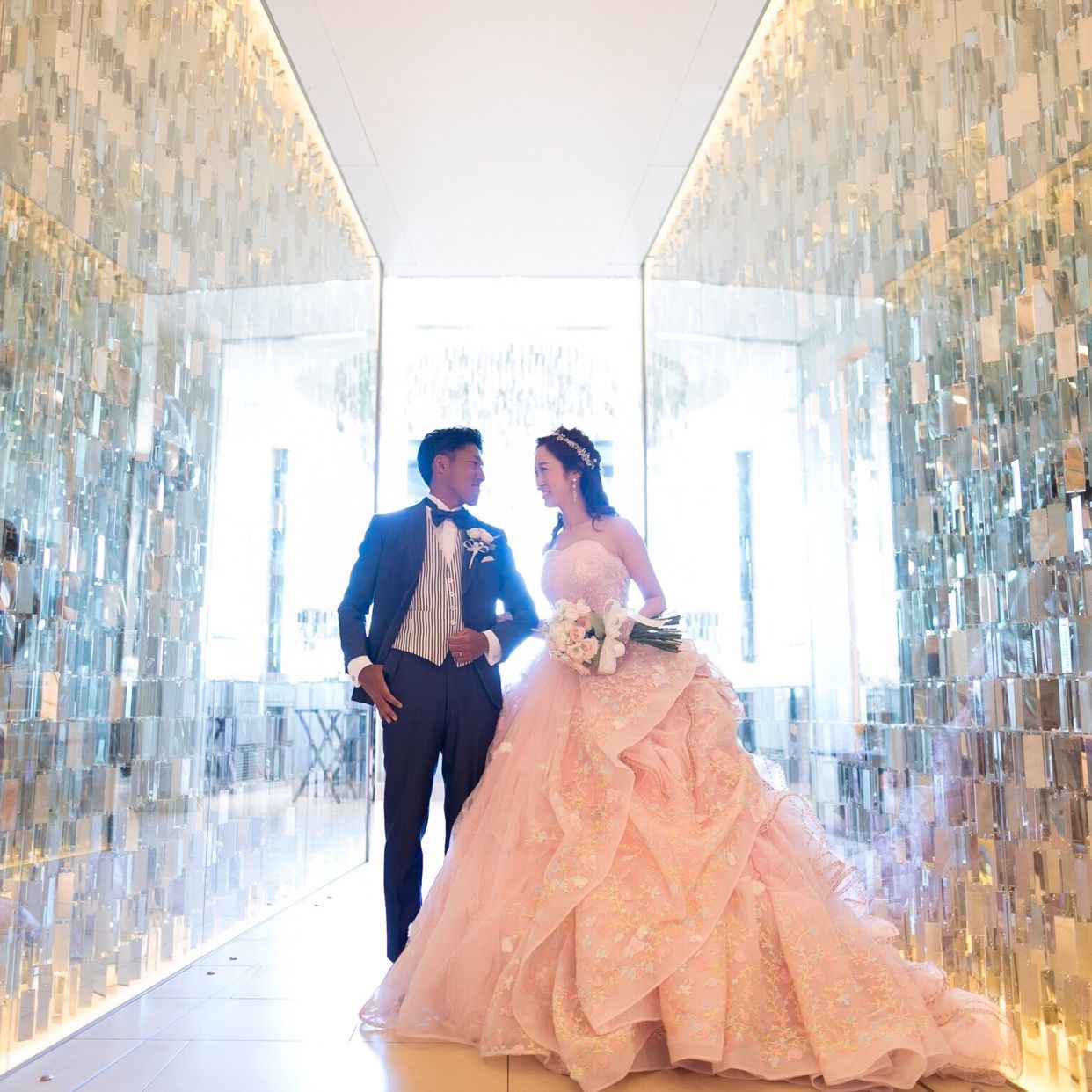 披露宴パーティのカバー写真