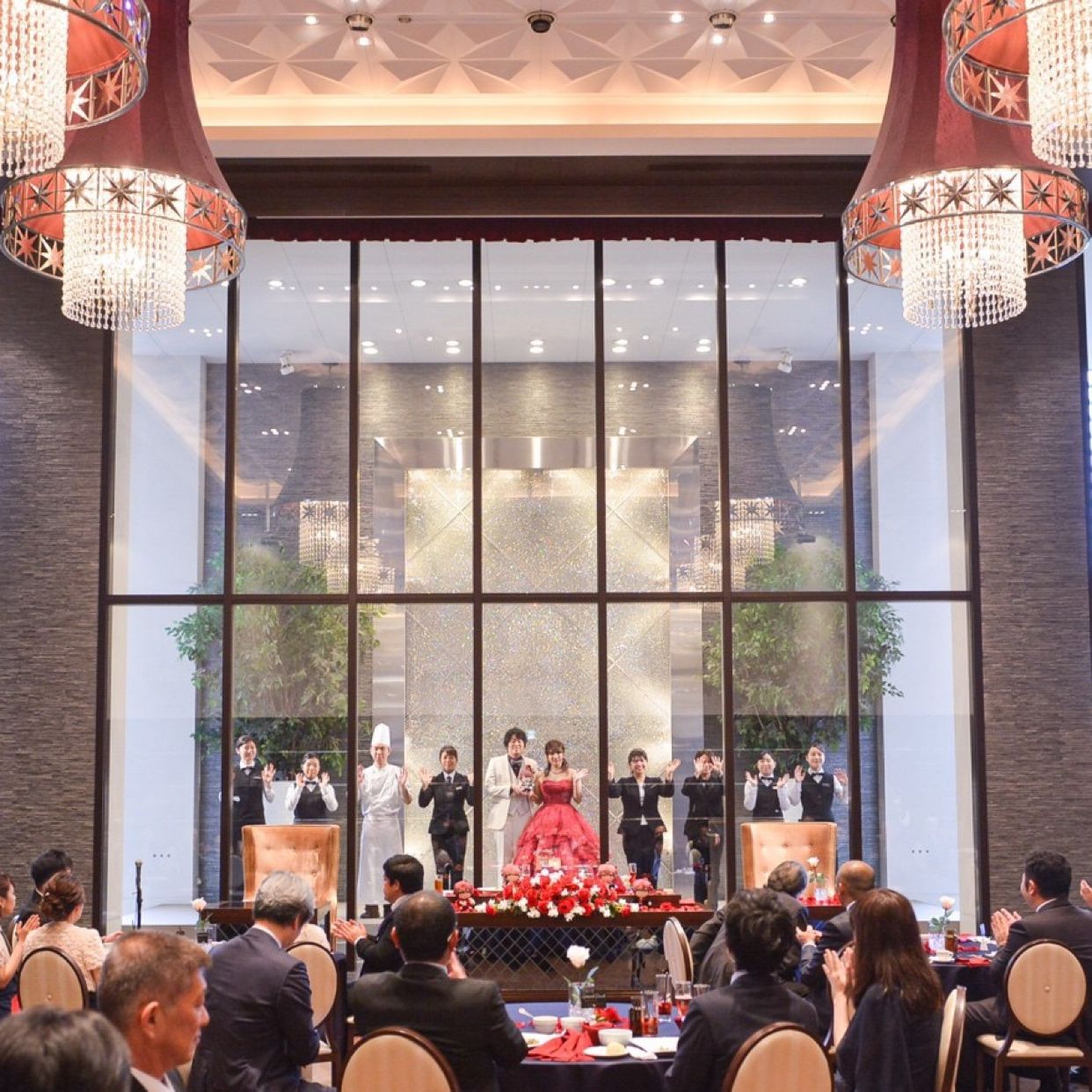 披露宴パーティのカバー写真