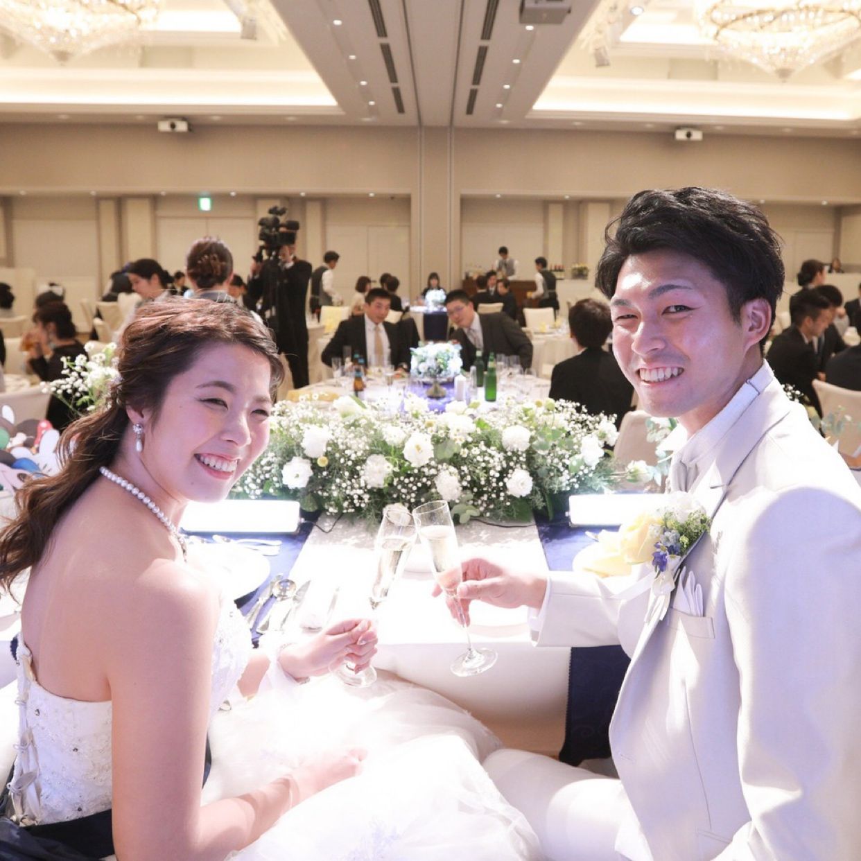 披露宴パーティのカバー写真