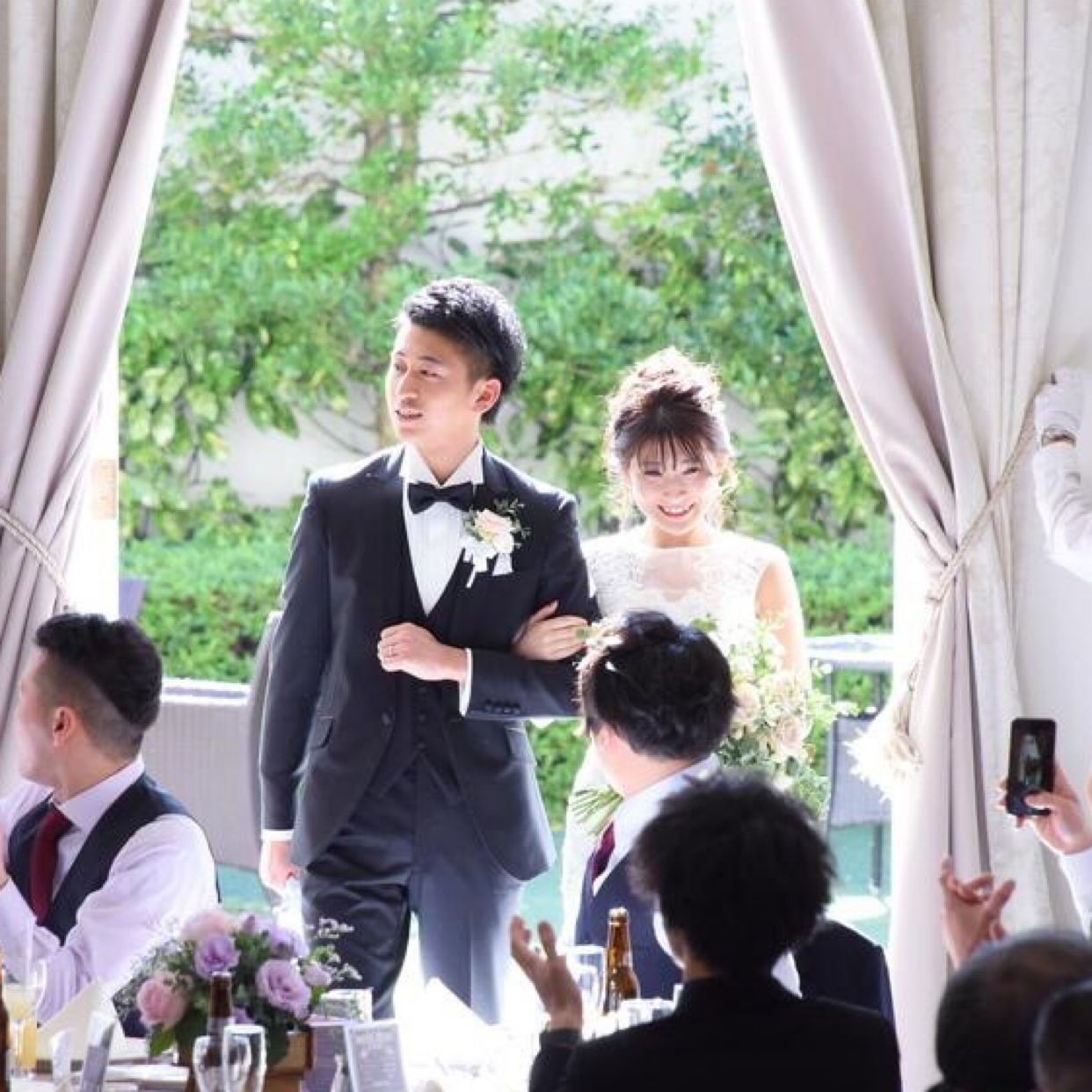 披露宴パーティのカバー写真