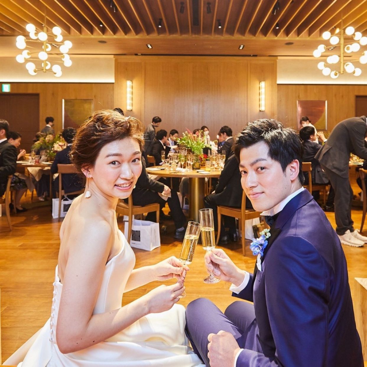 披露宴パーティのカバー写真