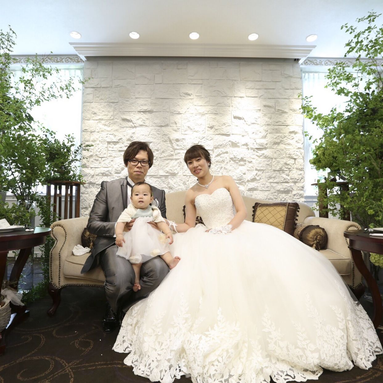 披露宴パーティのカバー写真