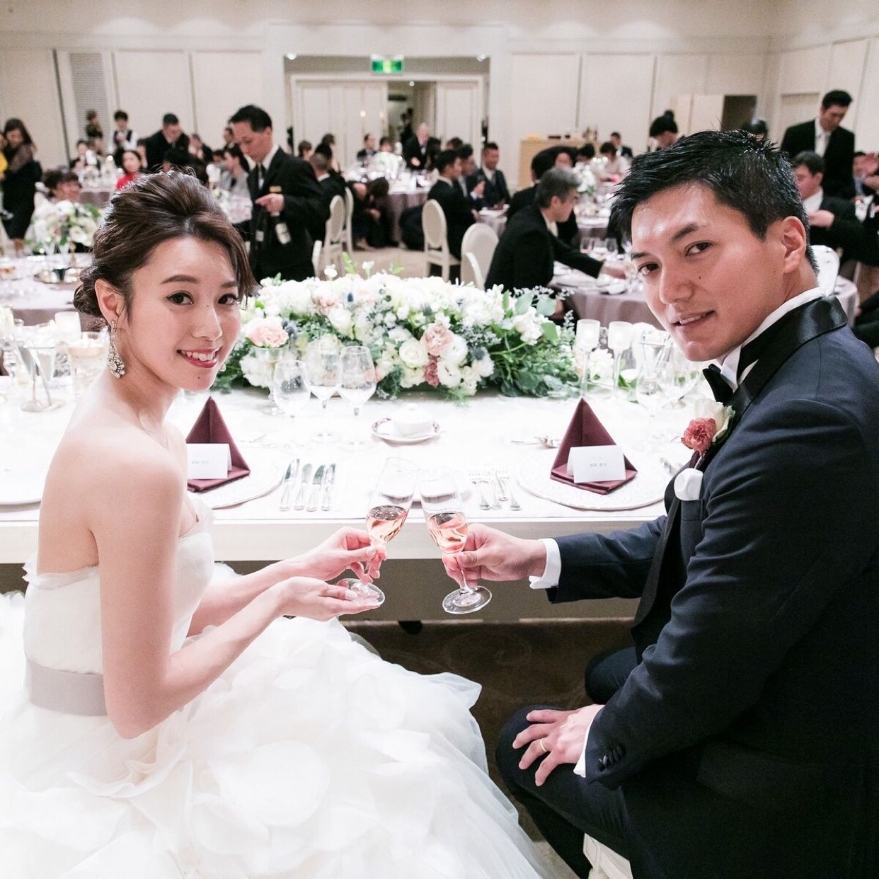 披露宴パーティのカバー写真