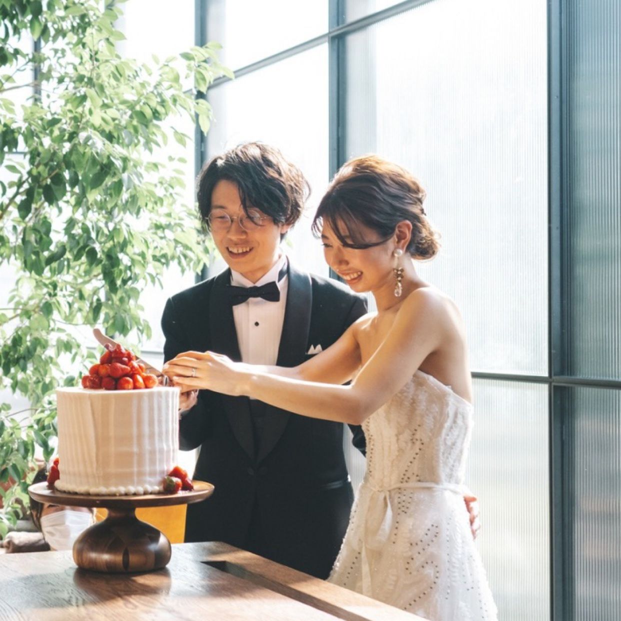 披露宴パーティのカバー写真