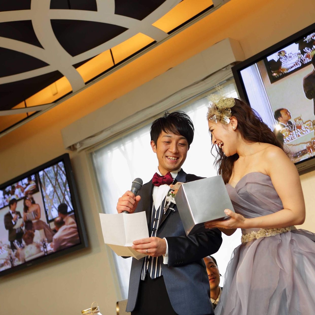 披露宴パーティのカバー写真