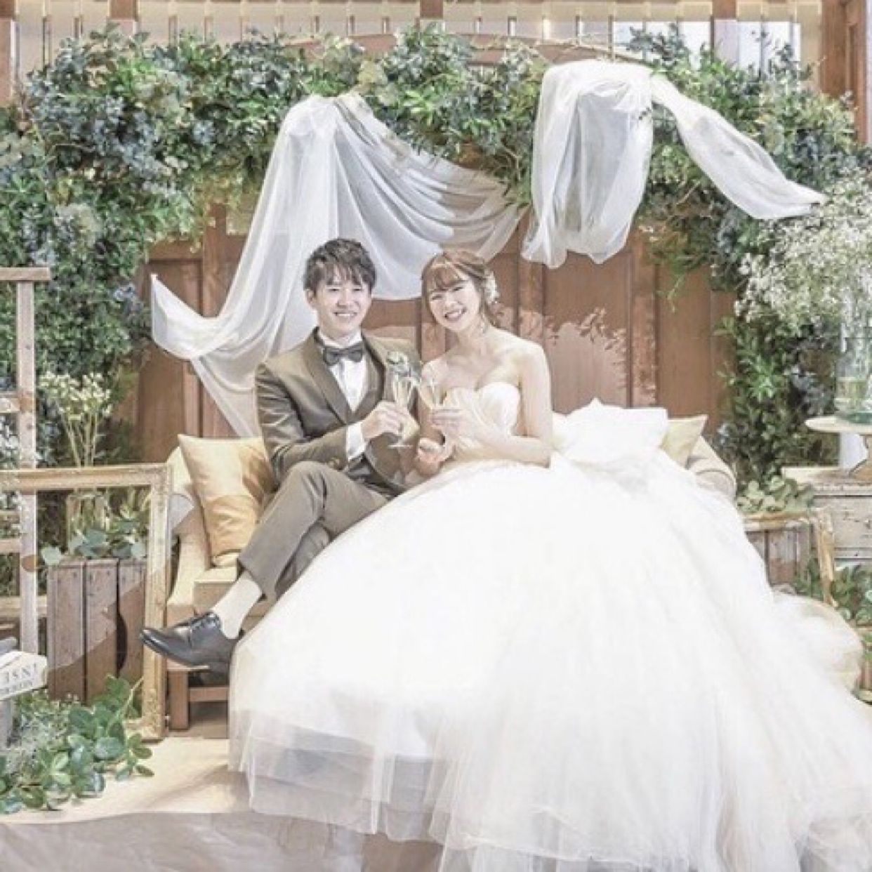 披露宴パーティのカバー写真