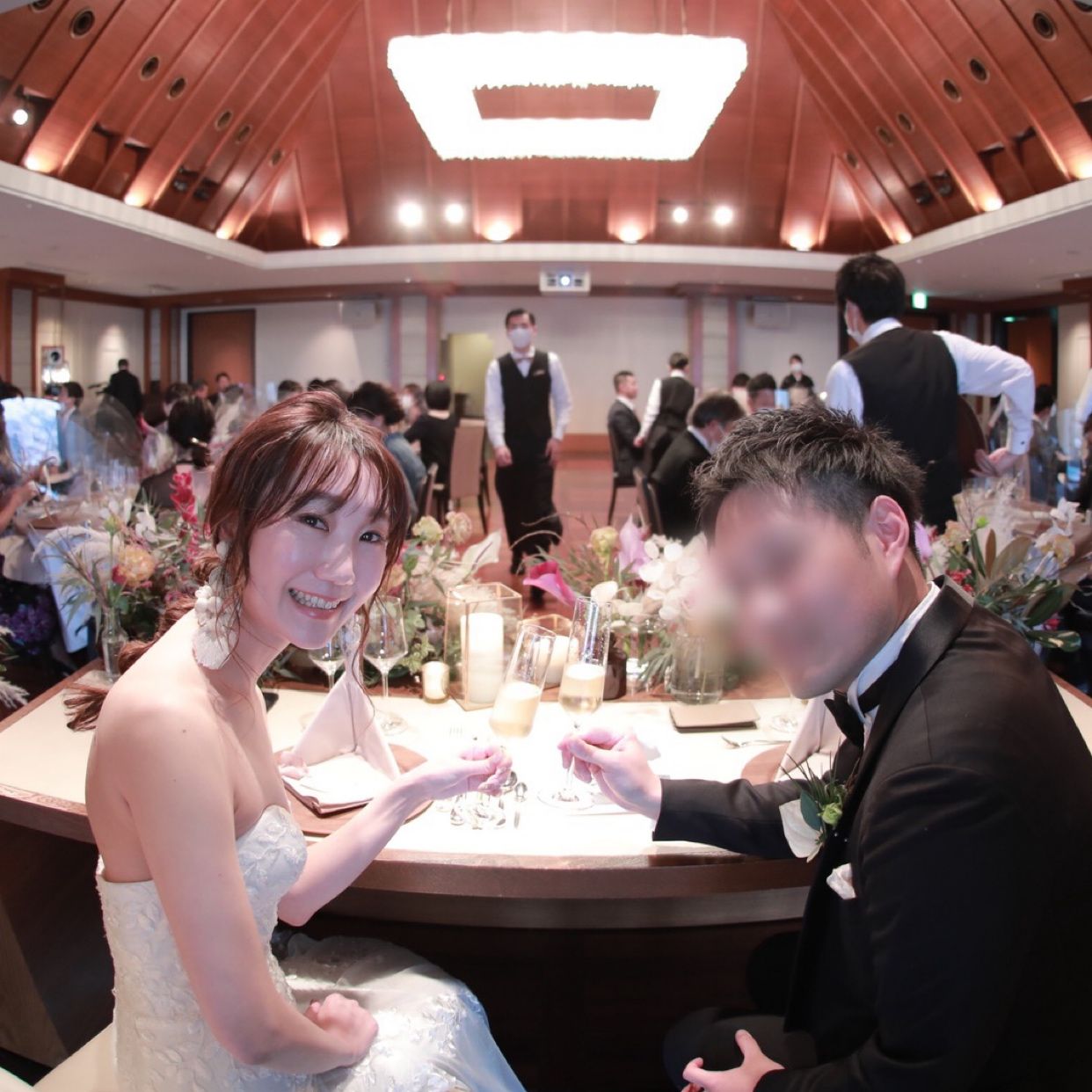 披露宴パーティのカバー写真