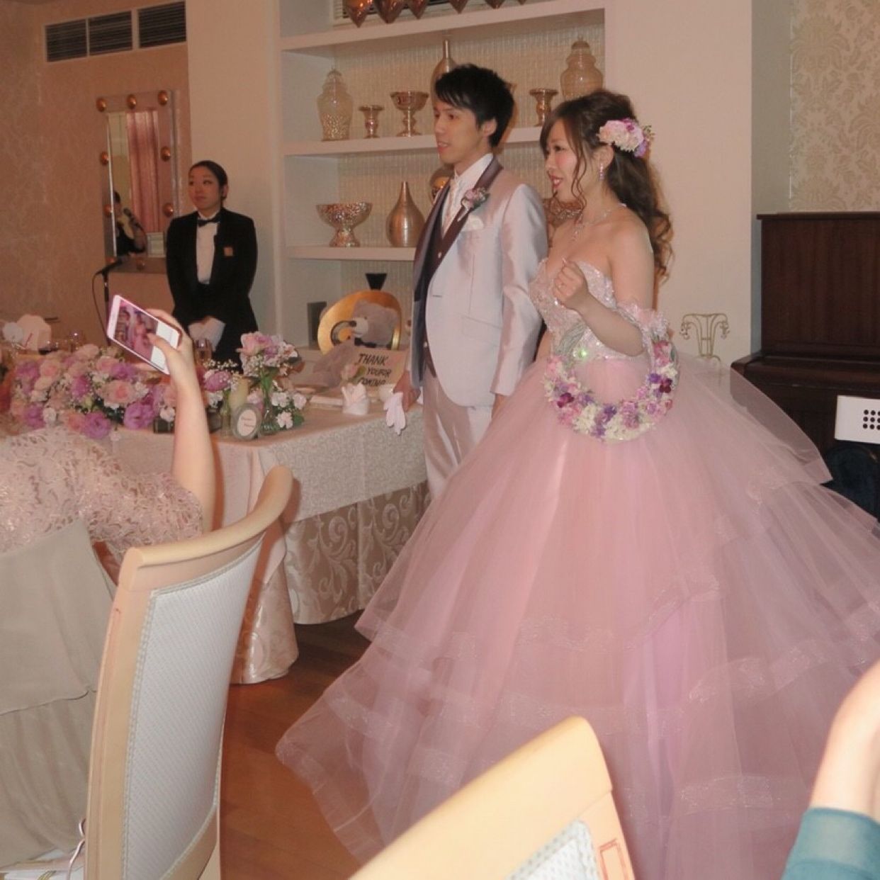 披露宴パーティのカバー写真