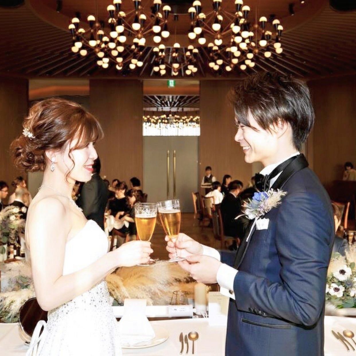 披露宴パーティのカバー写真