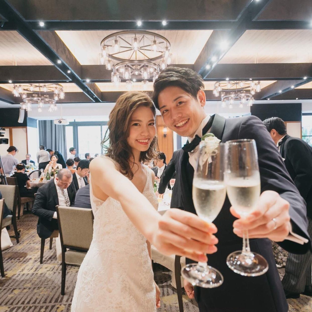 披露宴パーティのカバー写真