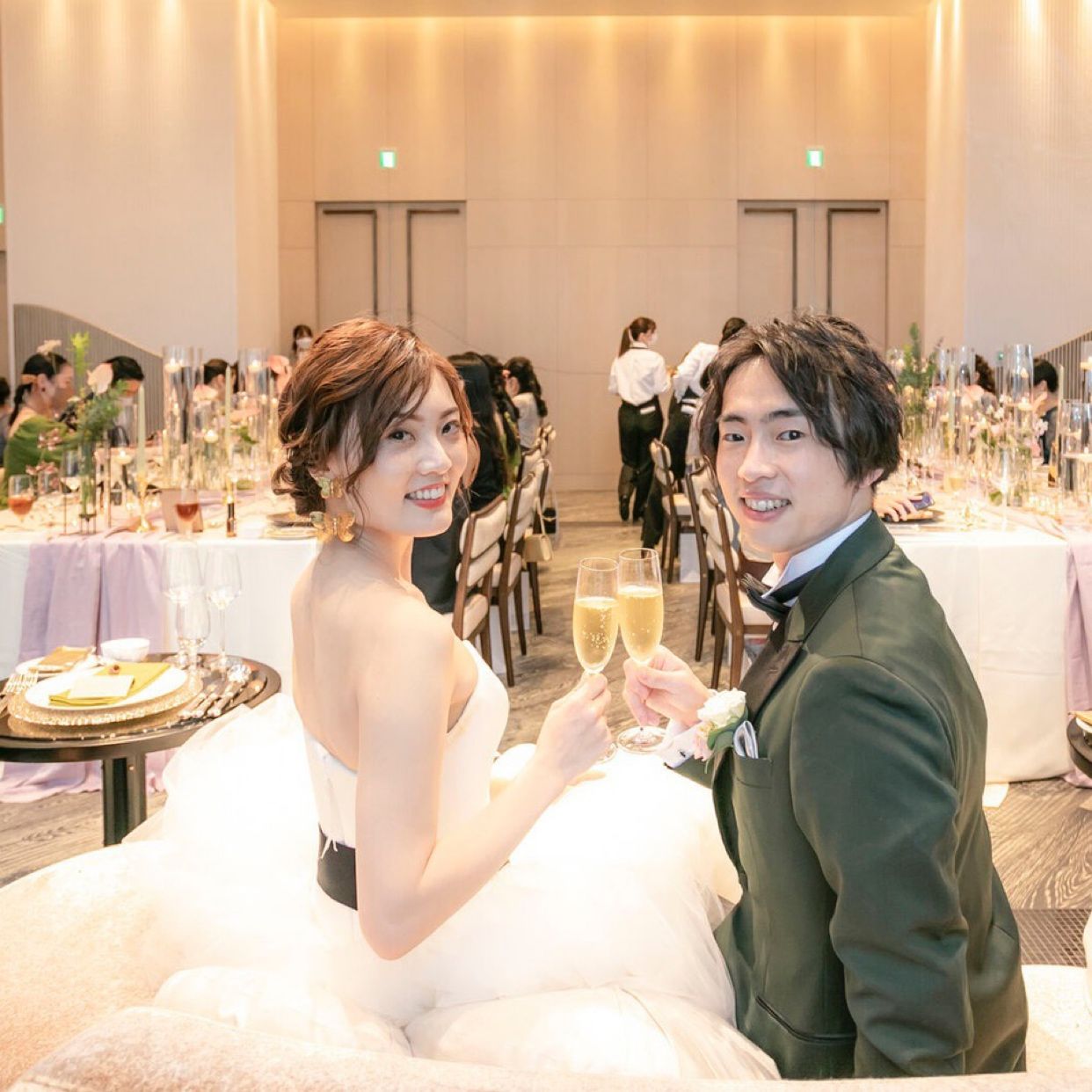 披露宴パーティのカバー写真