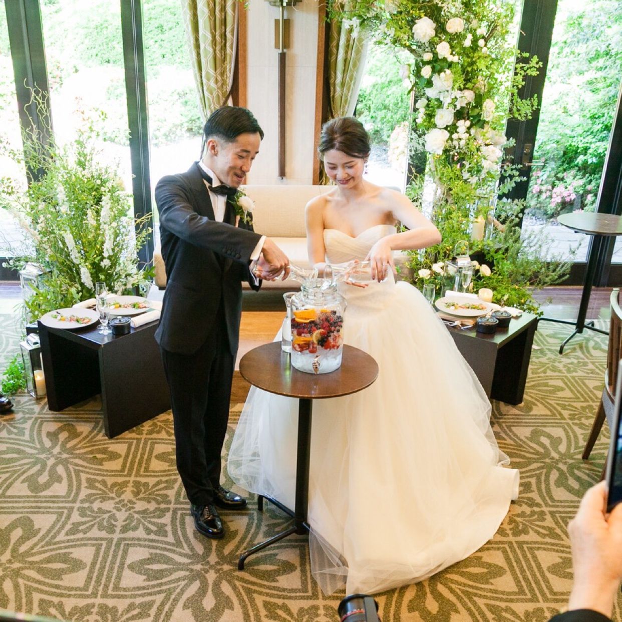 披露宴パーティのカバー写真