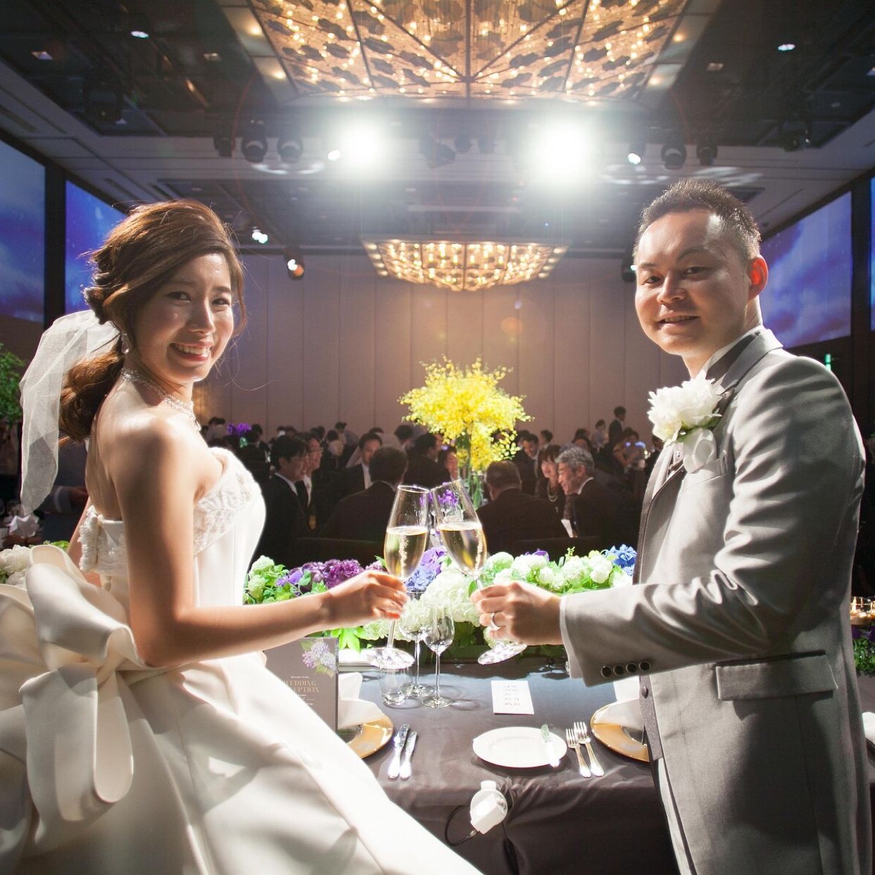 披露宴パーティのカバー写真