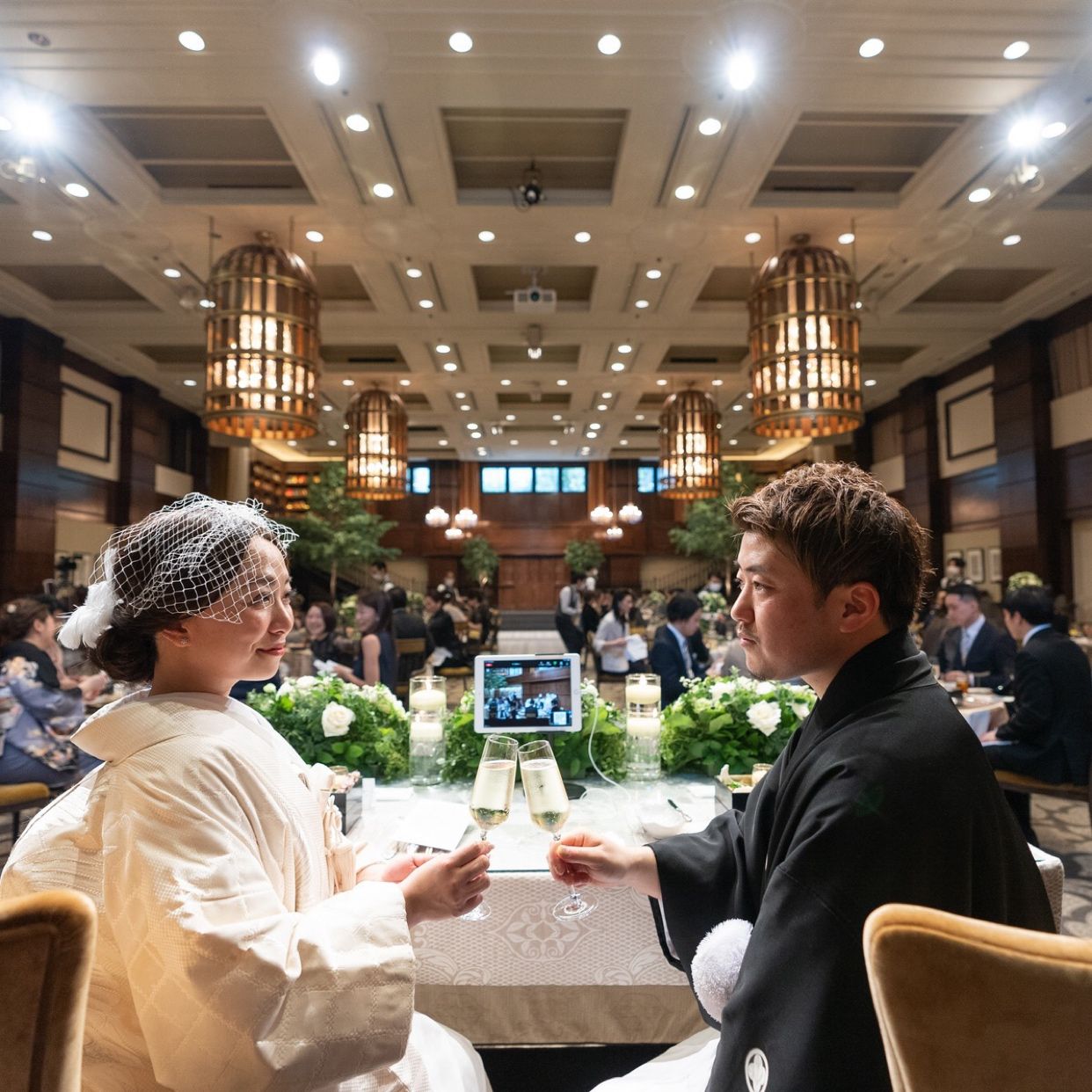 披露宴パーティのカバー写真