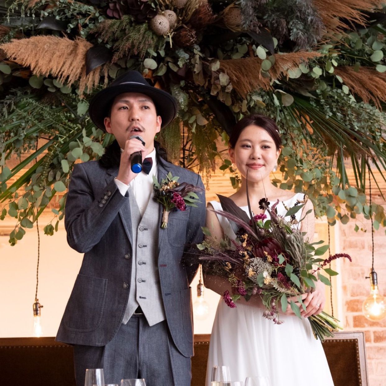 披露宴パーティのカバー写真