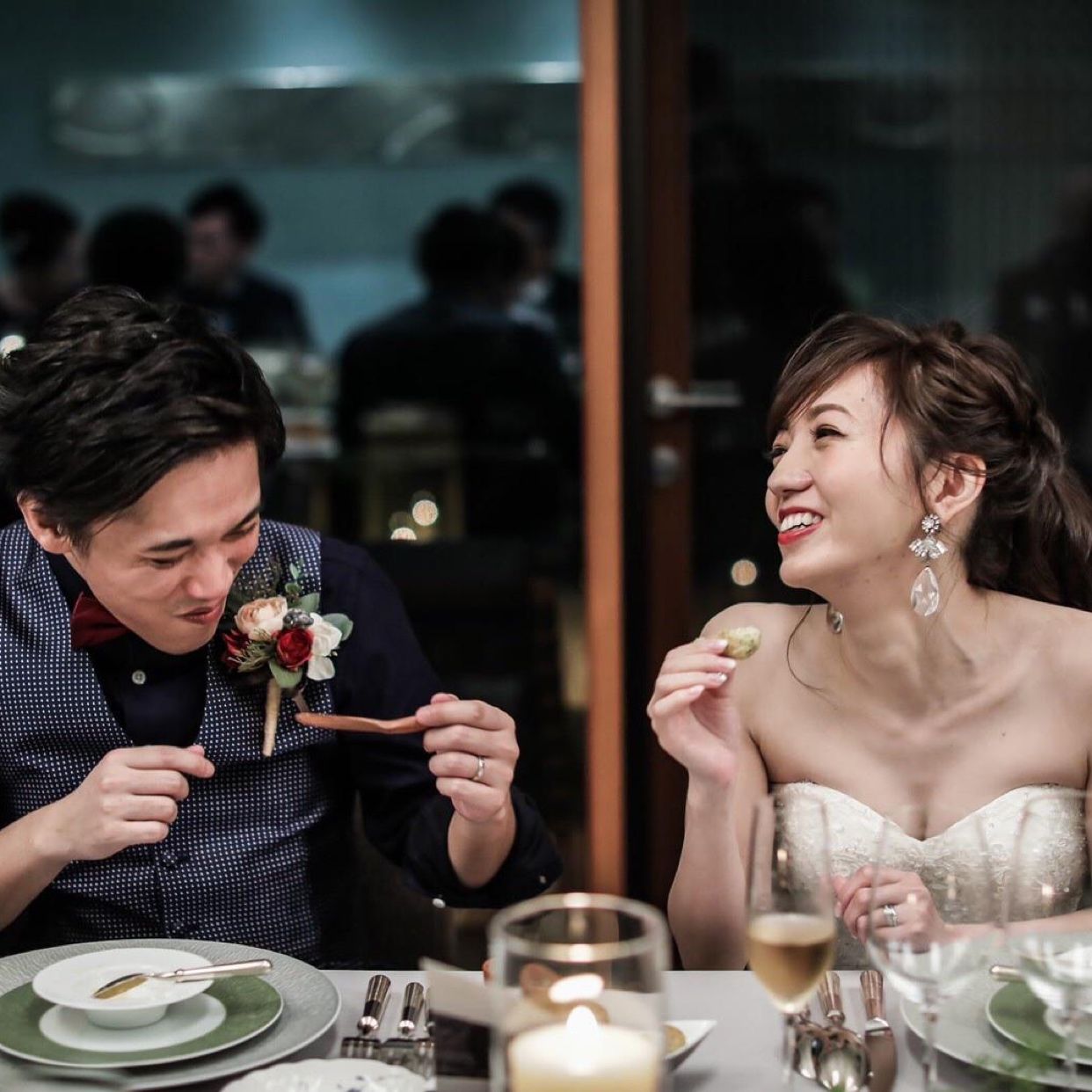 披露宴パーティのカバー写真