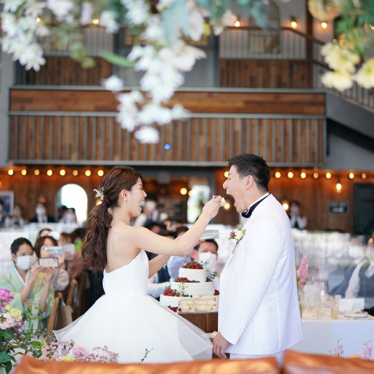 披露宴パーティのカバー写真