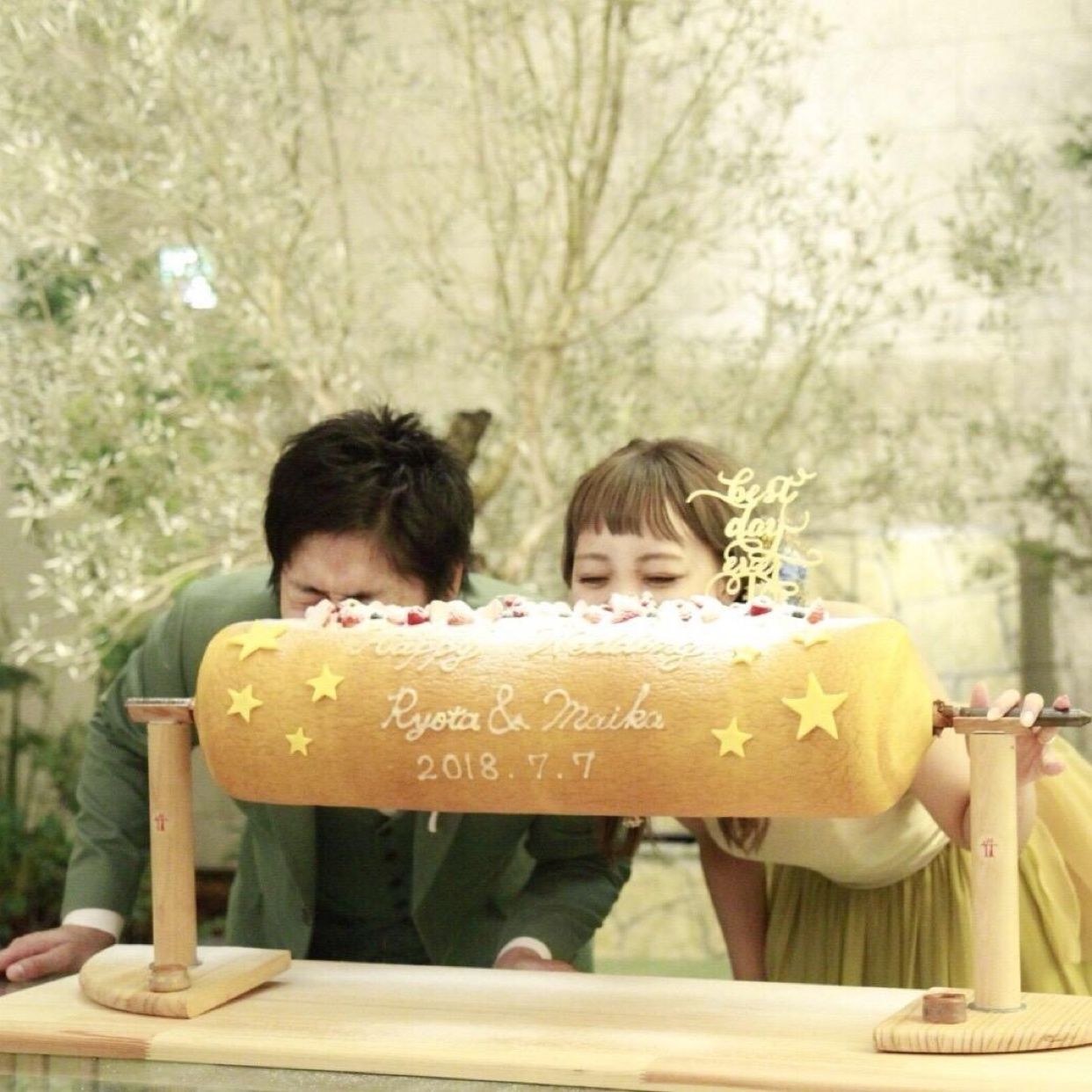 披露宴パーティのカバー写真