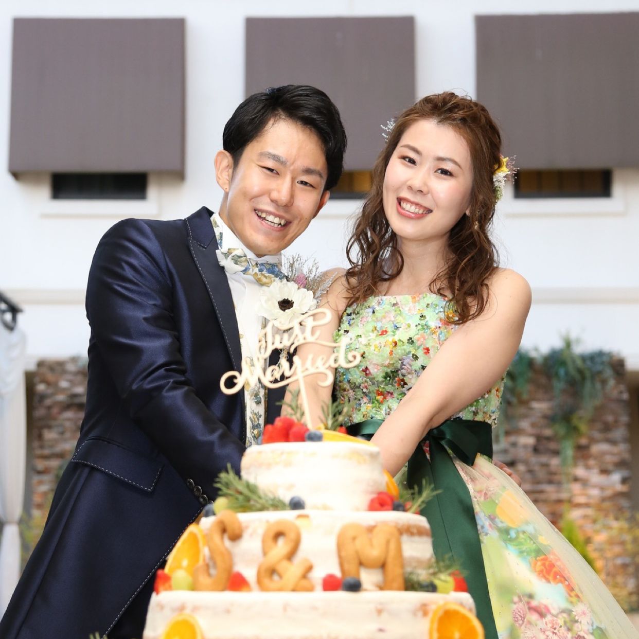 披露宴パーティのカバー写真