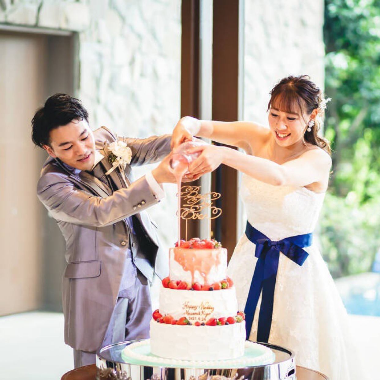 披露宴パーティのカバー写真