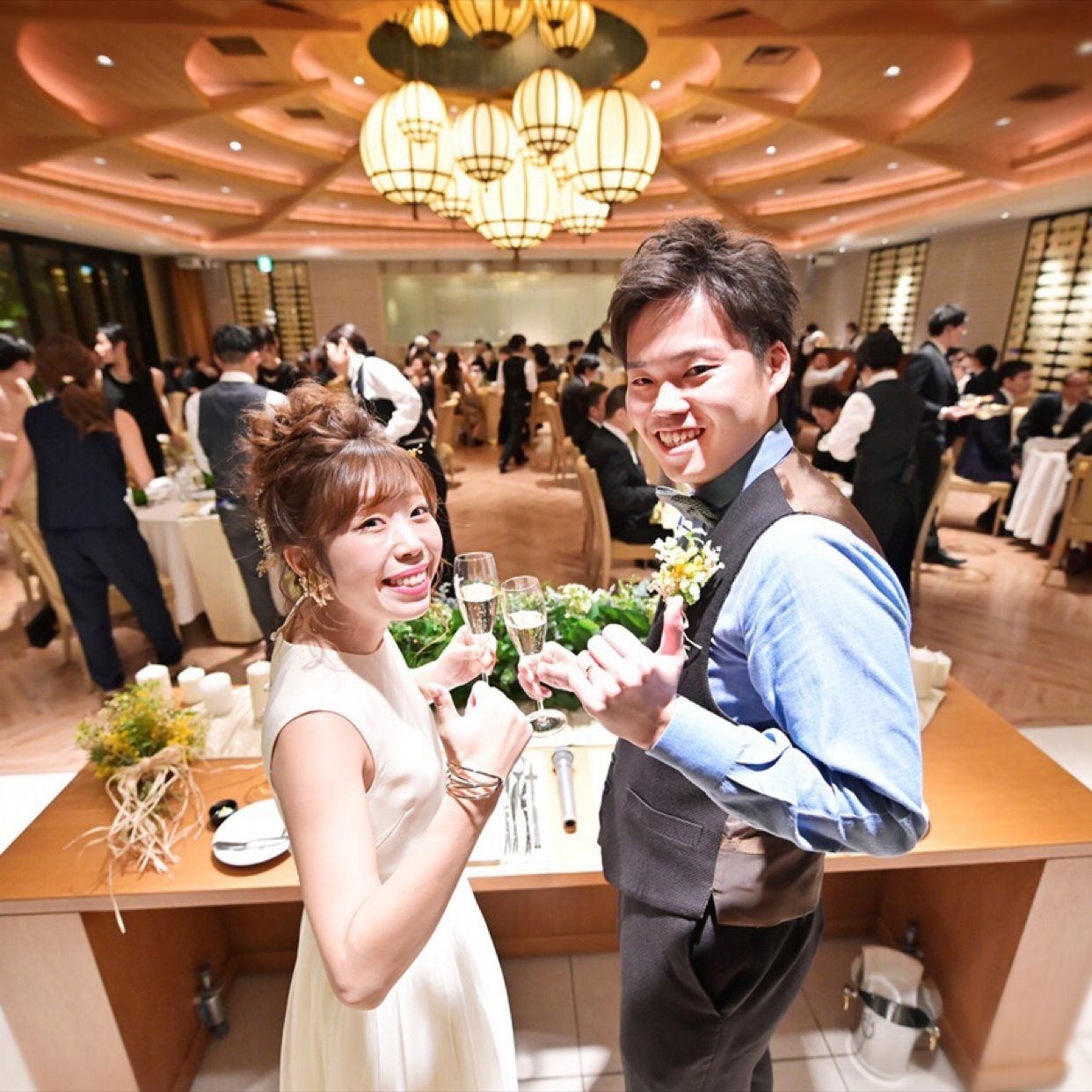 披露宴パーティのカバー写真