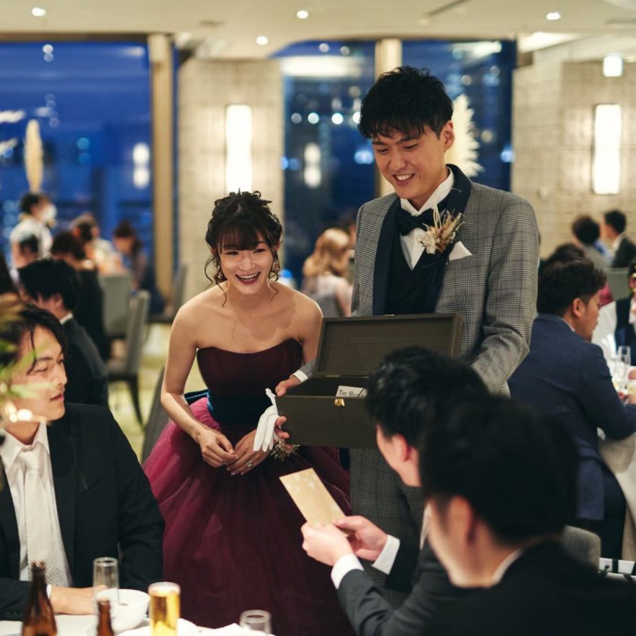 披露宴パーティのカバー写真