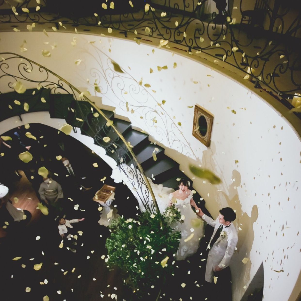 披露宴パーティのカバー写真