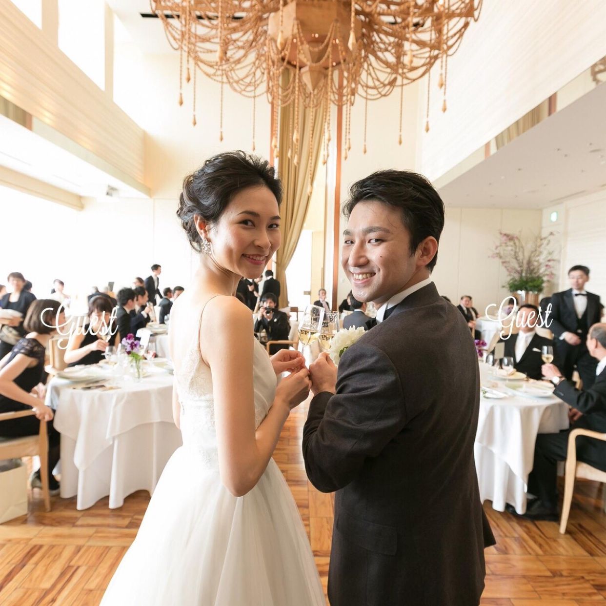 披露宴パーティのカバー写真