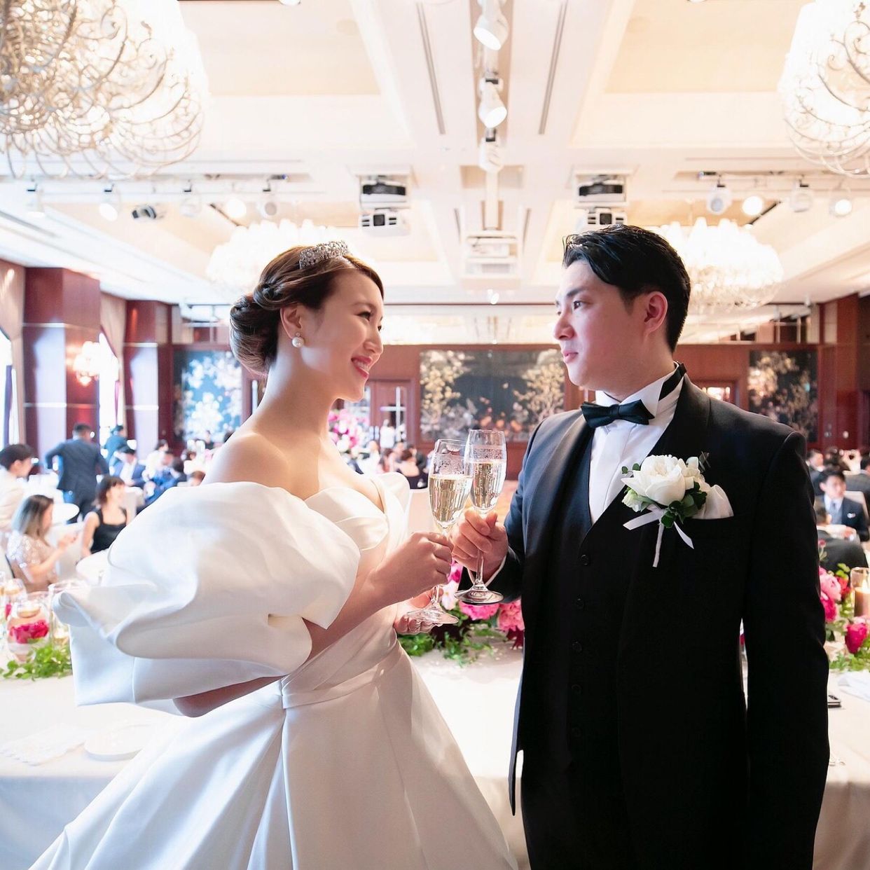 披露宴パーティのカバー写真