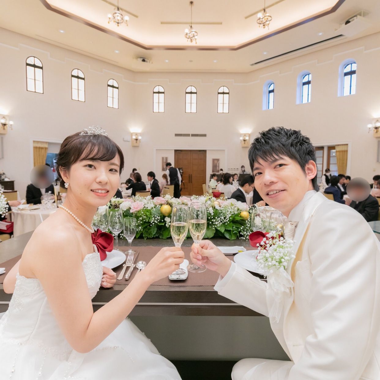 披露宴パーティのカバー写真