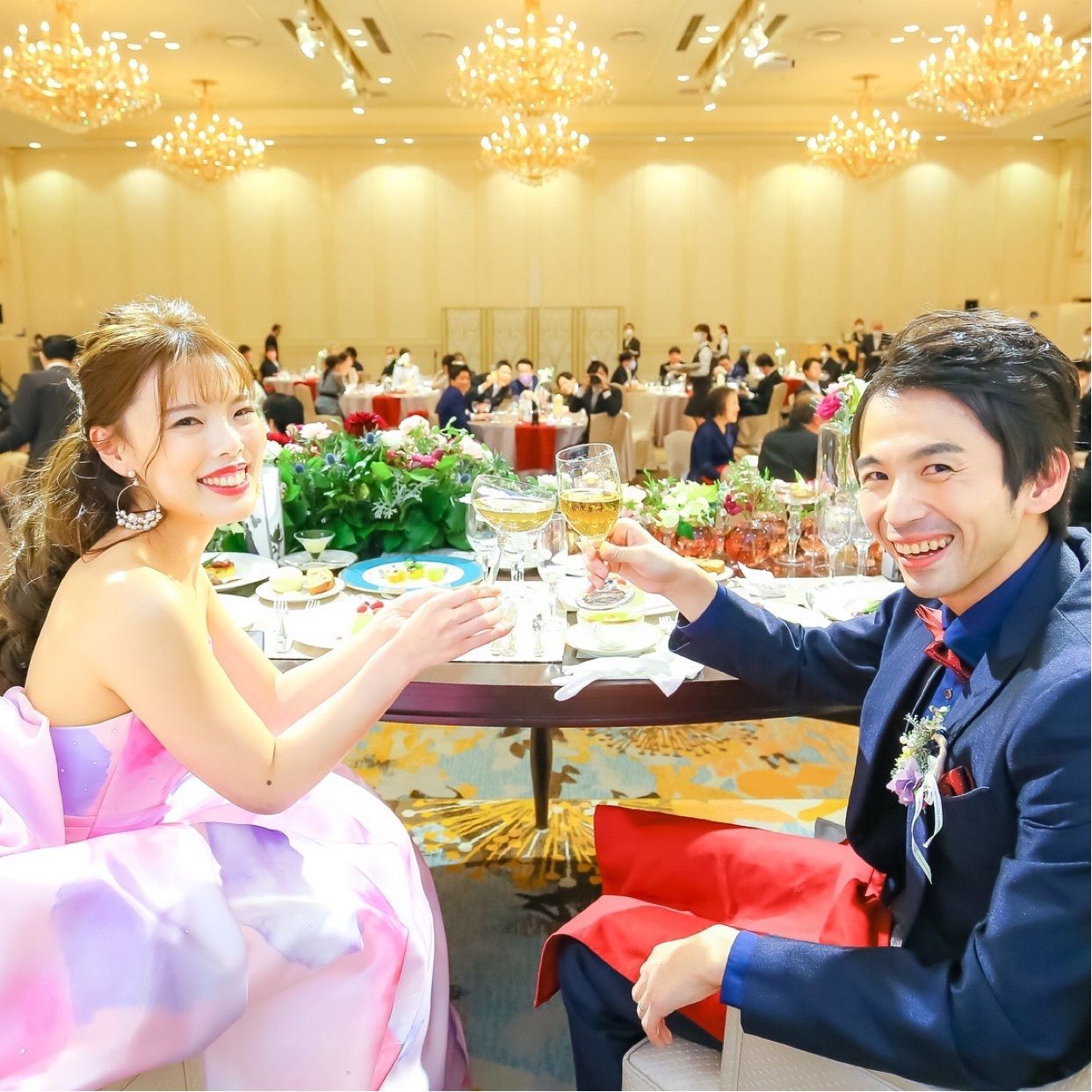 披露宴パーティのカバー写真