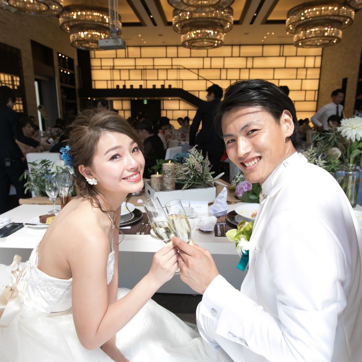 披露宴パーティのカバー写真