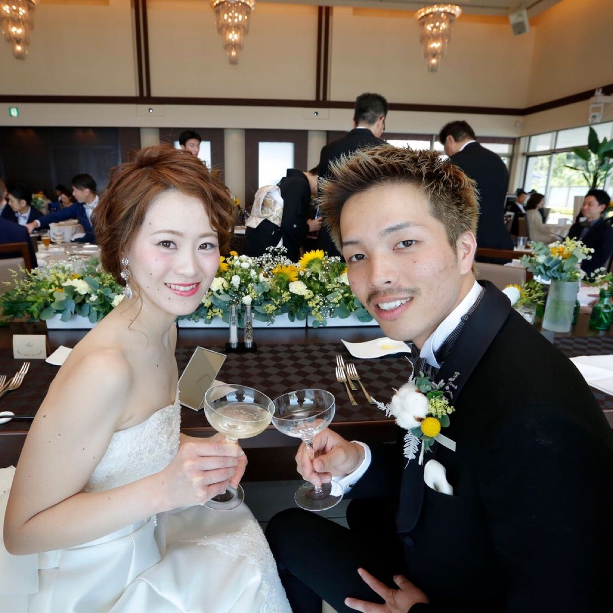 披露宴パーティのカバー写真