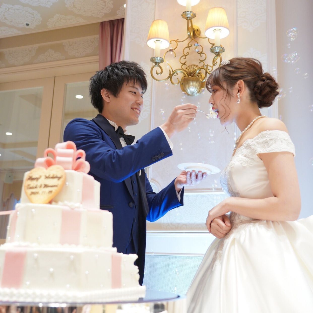 披露宴パーティのカバー写真