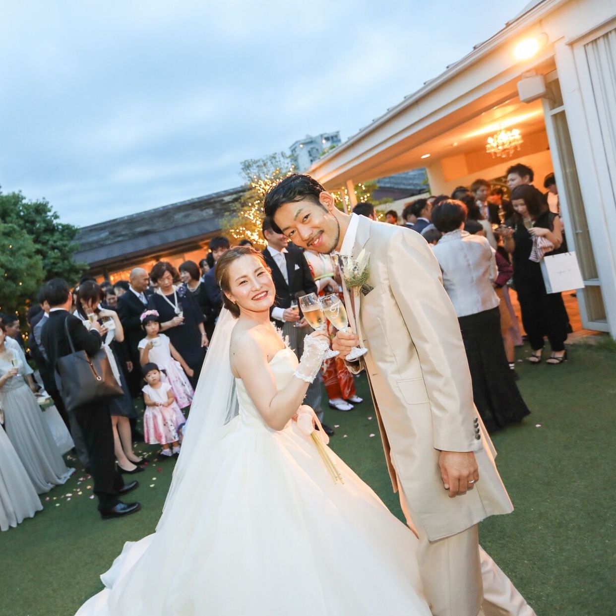 披露宴パーティのカバー写真