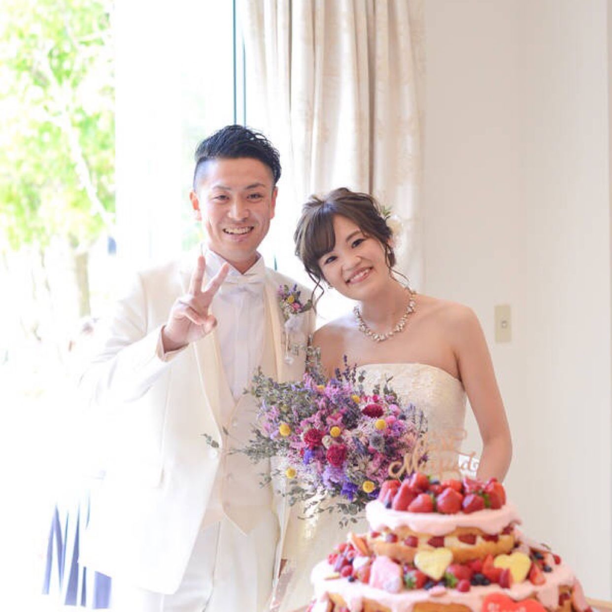 披露宴パーティのカバー写真