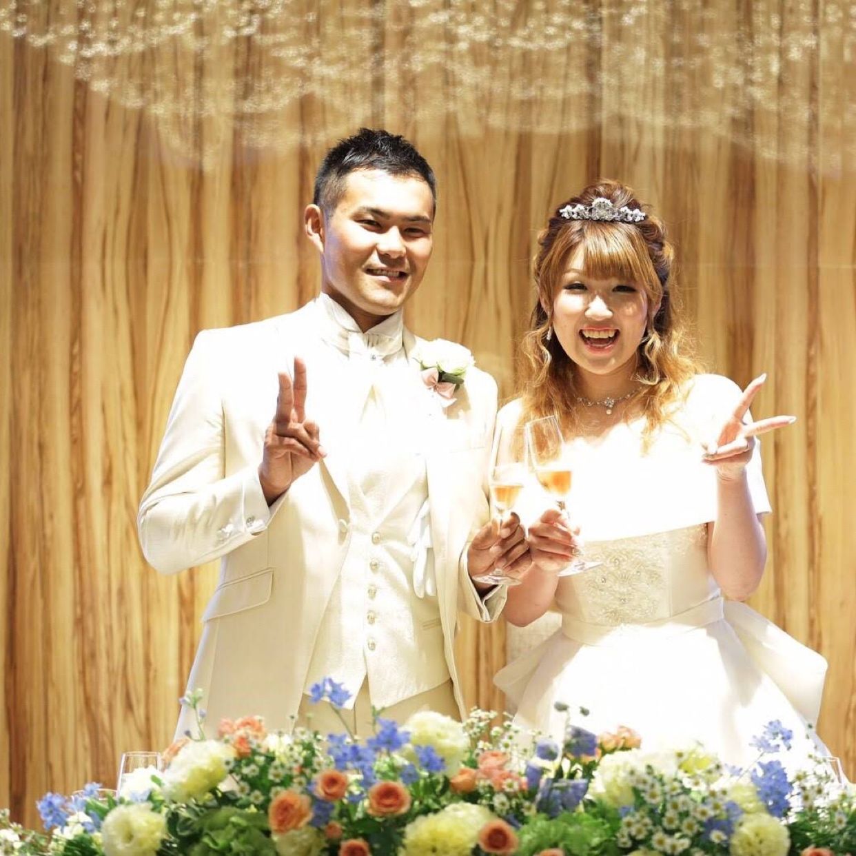 披露宴パーティのカバー写真